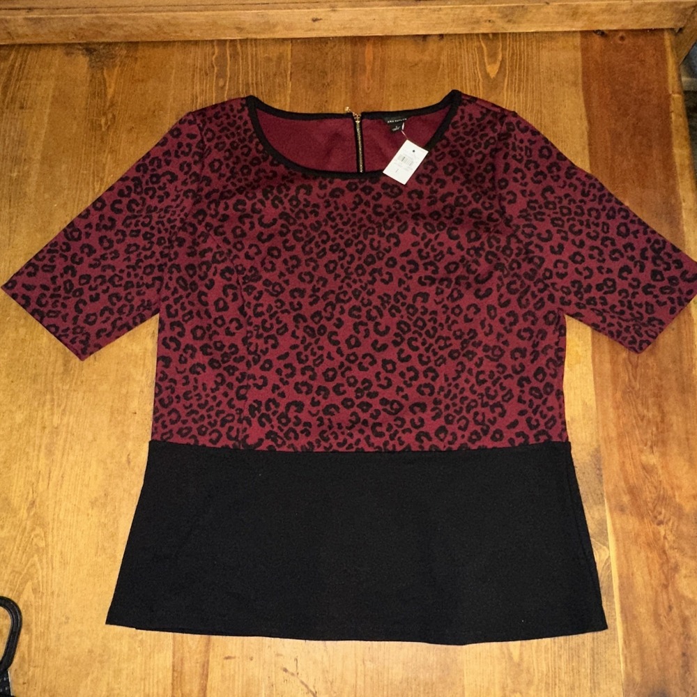 Ann Taylor Womens Leopard Print Top‎ Blouse Size Large Red Black Zip
